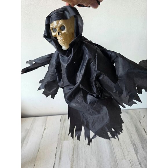 Magic power flying grim reaper animated Halloween sound prop hanging mini unique - Picture 8 of 9